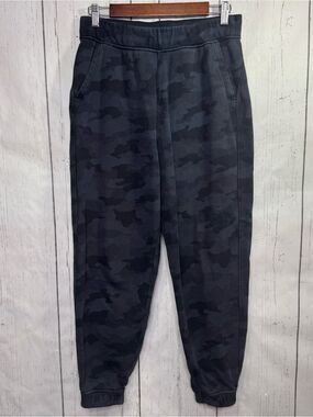 Lululemon Black Camo Jogger Pants Size 6 Athleisure Lounge Streetwear Active